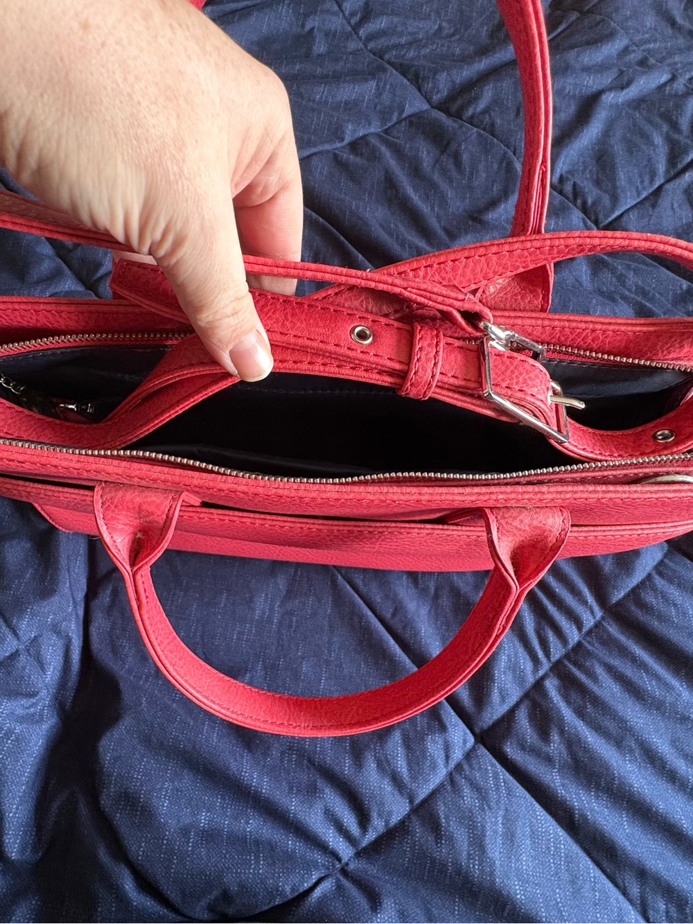 Matt & Nat Coral Red Vegan Leather Tote Bag - Picture 5 of 5